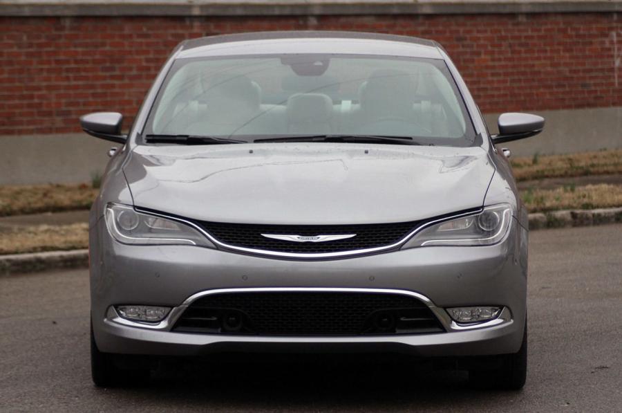  Chrysler 200 2015 года  (фото 185 из 207)